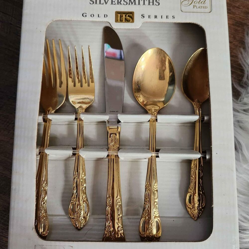 8 serving set 24k Hampton Versailles silverware